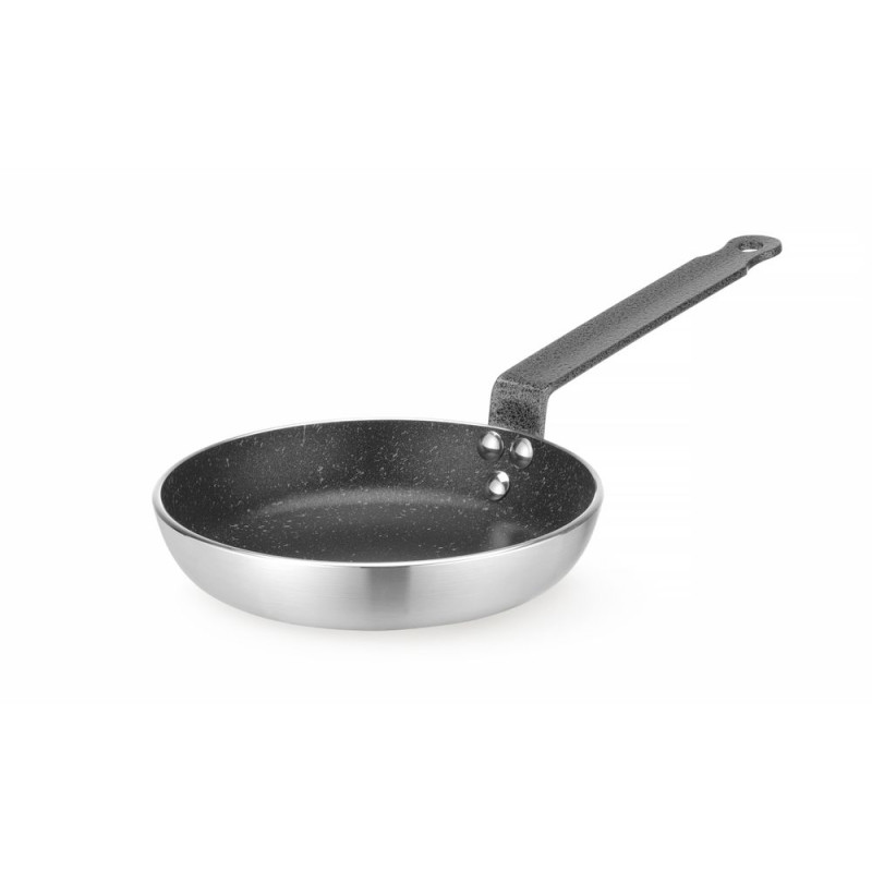 Ponev iz aluminija - premer 20 cm Ponev iz aluminija - premer 20 cm