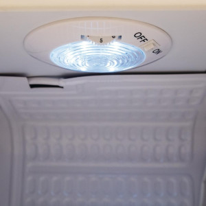 Hladilna vitrina za pult, bela, 1 vrata, 88 L - Polar - Fourniresto