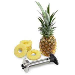 Olupite, izkoščičite in narežite ananas TELLIER