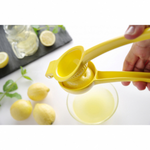 Ročni stiskalnik za limone