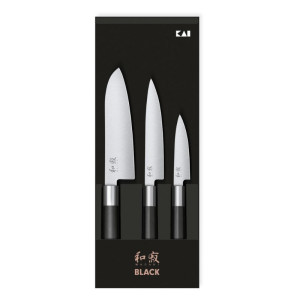 Nabor 3 nožev Wasabi Black - Univerzalni in Santoku noži KAI: kakovost, zmogljivost in natančnost v kuhinji.